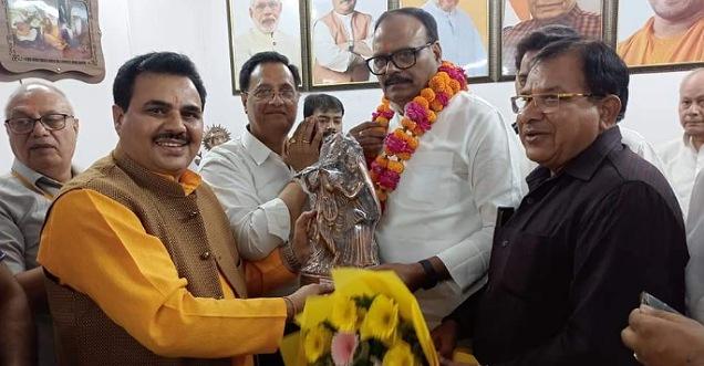 सारस्वत ब्राह्मण समाज गाजियाबाद ने लखनऊ में किया उपमुख्यमंत्री ब्रजेश पाठक का अभिनंदन