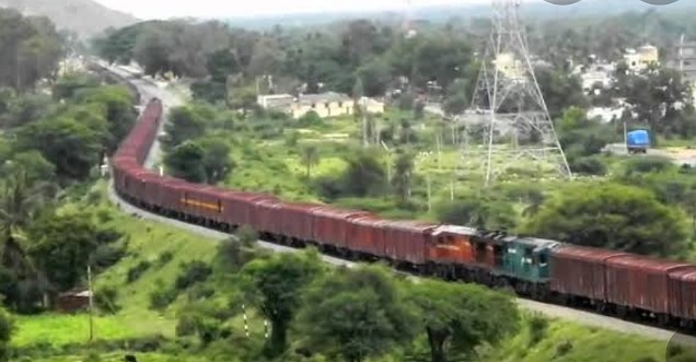 नों राज्यों से होकर गुज़रती है भारत की यह सबसे लंबी दूरी की ट्रेन